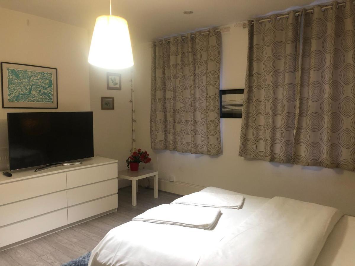 Oyo 94 Bricklane Studio Flats Hotel London Bagian luar foto