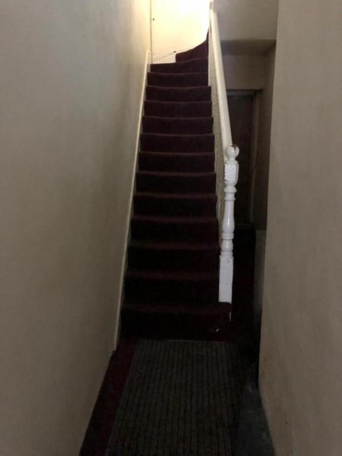 Oyo 94 Bricklane Studio Flats Hotel London Bagian luar foto