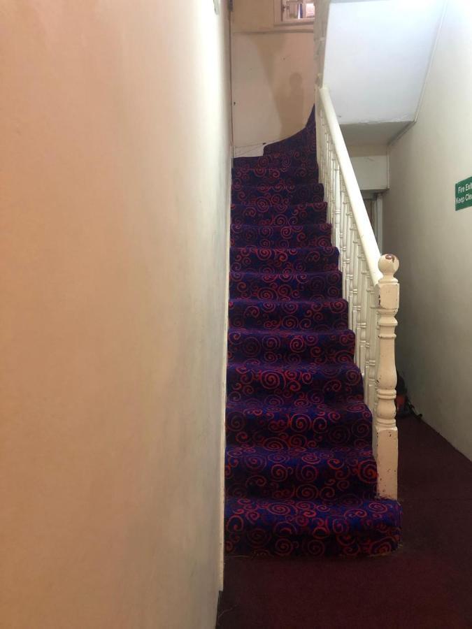 Oyo 94 Bricklane Studio Flats Hotel London Bagian luar foto